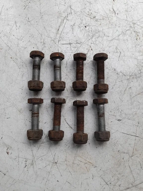 Nuts/bolts 16627834