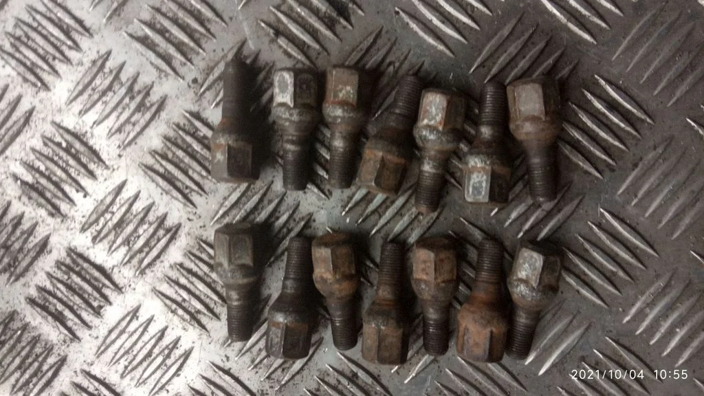 Nuts/bolts