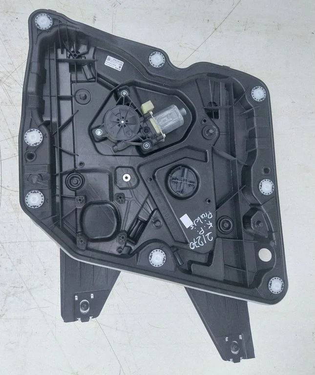 Esiukse elektriline aknatõstuk (ilma mootorita) – Skoda Octavia Mk4 (2019-)
