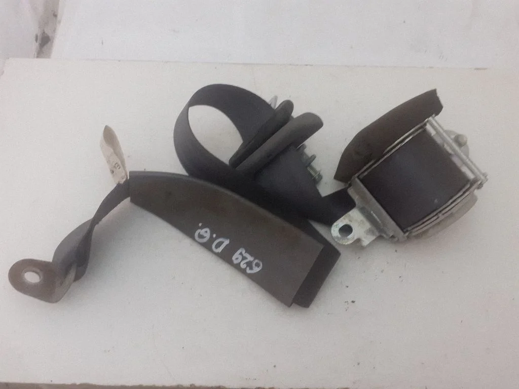 Rear seatbelt – Ford Ranger (2007-2011)