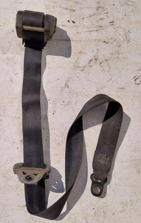 Front seatbelt 00019264