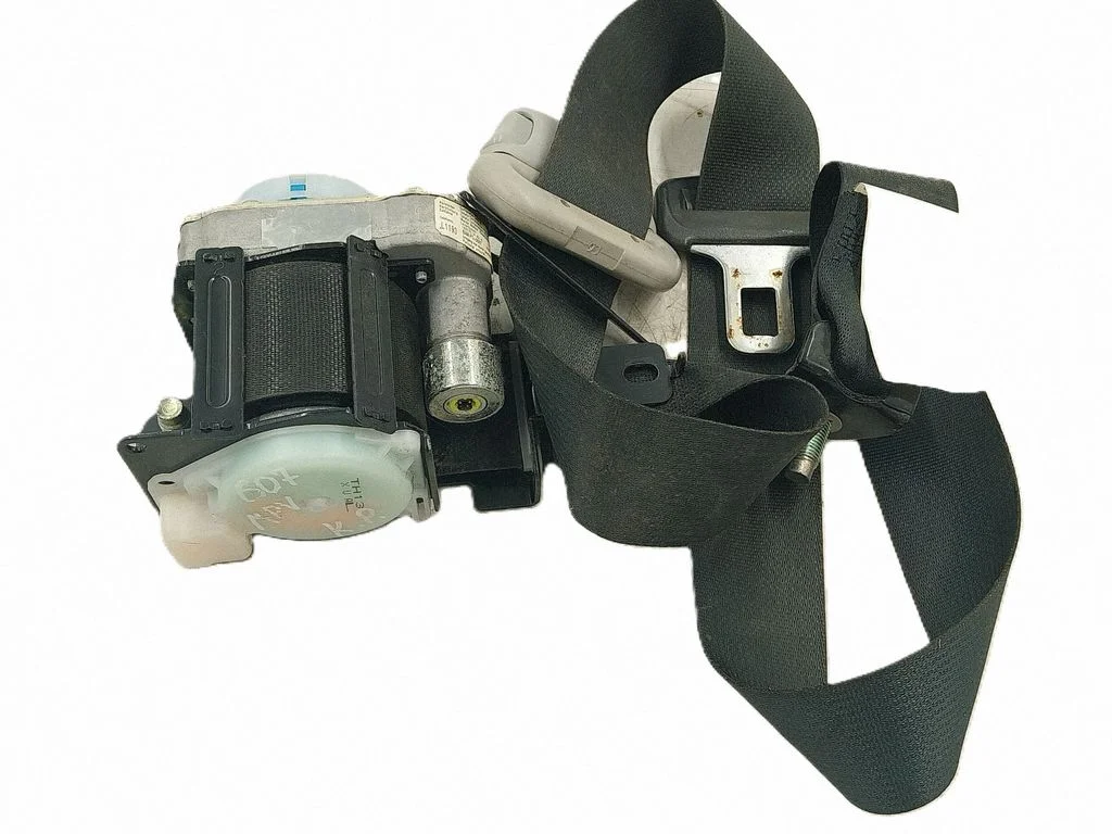 Front seatbelt E40433060 – Mazda MPV II LW (1999-2007)