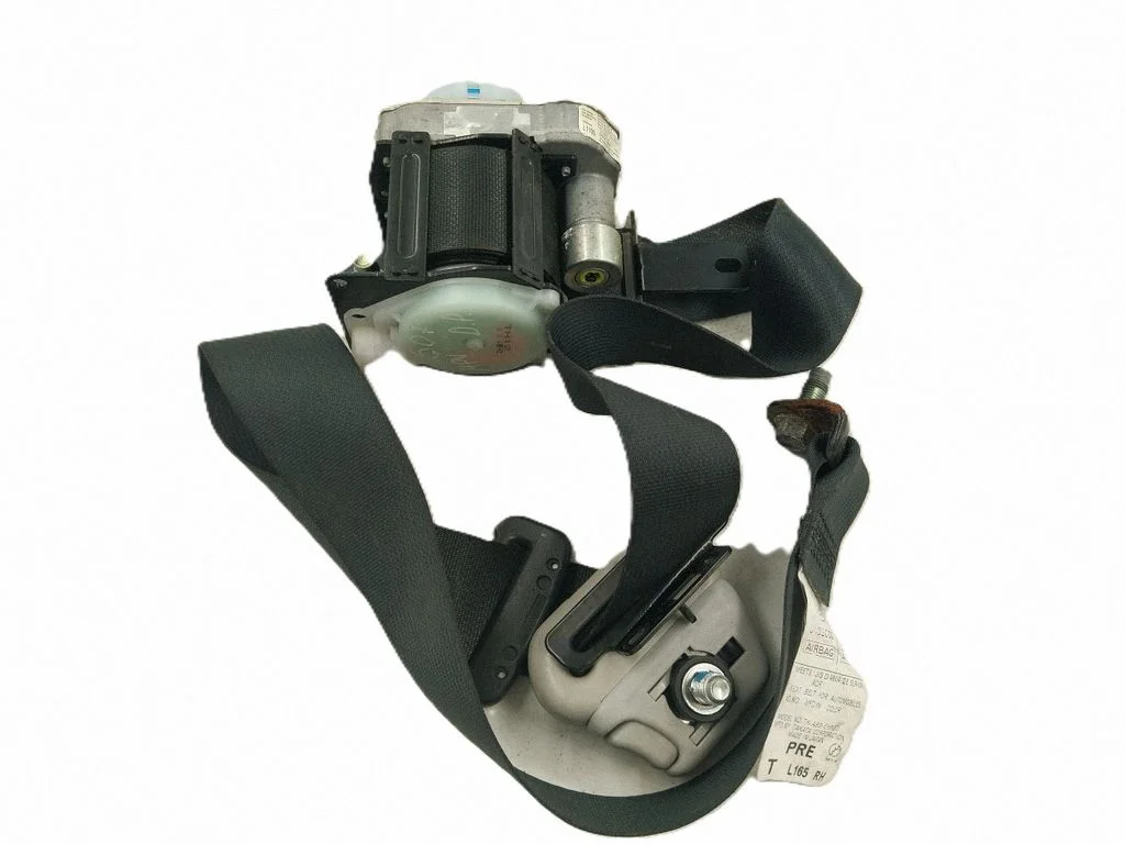 Front seatbelt E40433060 – Mazda MPV II LW (1999-2007)