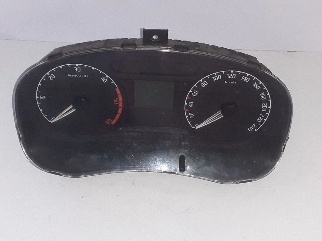 Spidometrs (instrumentu panelis) 5J0920 – Skoda Roomster (5J) (2006-2015)