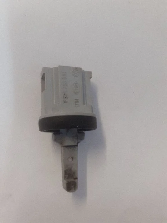 Eļļas temperatūras mērītājs – Volkswagen Passat B6 (2005-2010)