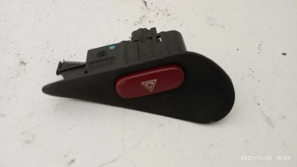 Hazard light switch 963040347A