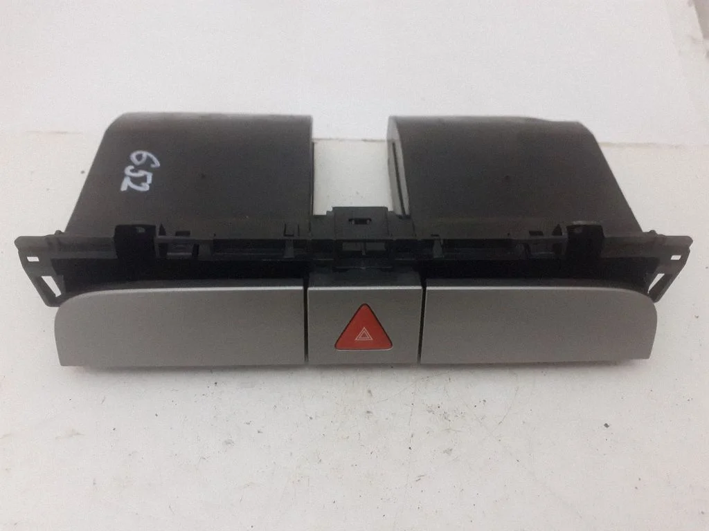 Hazard light switch – Volkswagen Passat B6 (2005-2010)