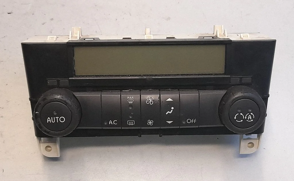 Interior fan control switch 8200181132D