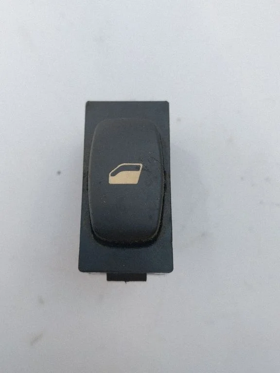 Elektriaknate lüliti 96360166XT