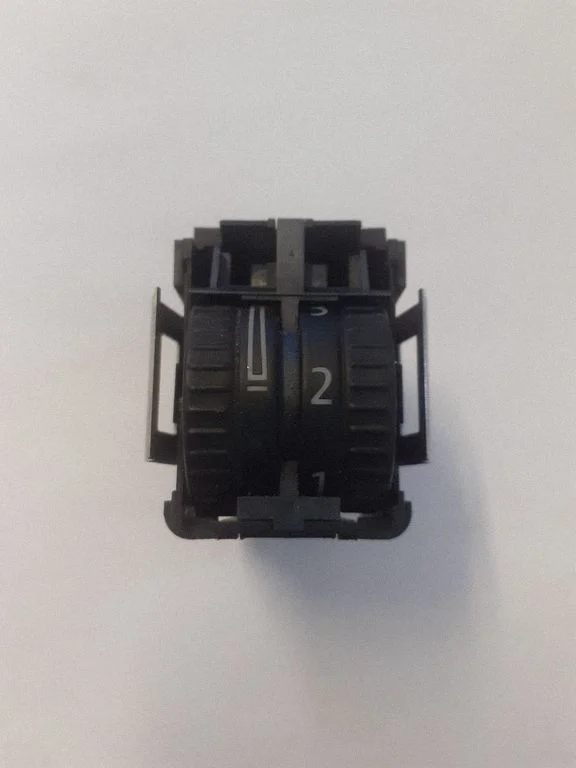 Headlight level height control switch – Volkswagen Passat B6 (2005-2010)
