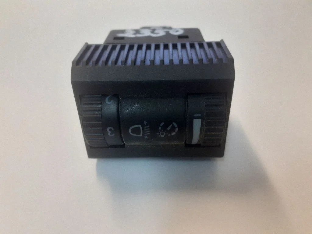 Headlight level height control switch – Volkswagen Transporter - Caravelle T5 (2003-2015)