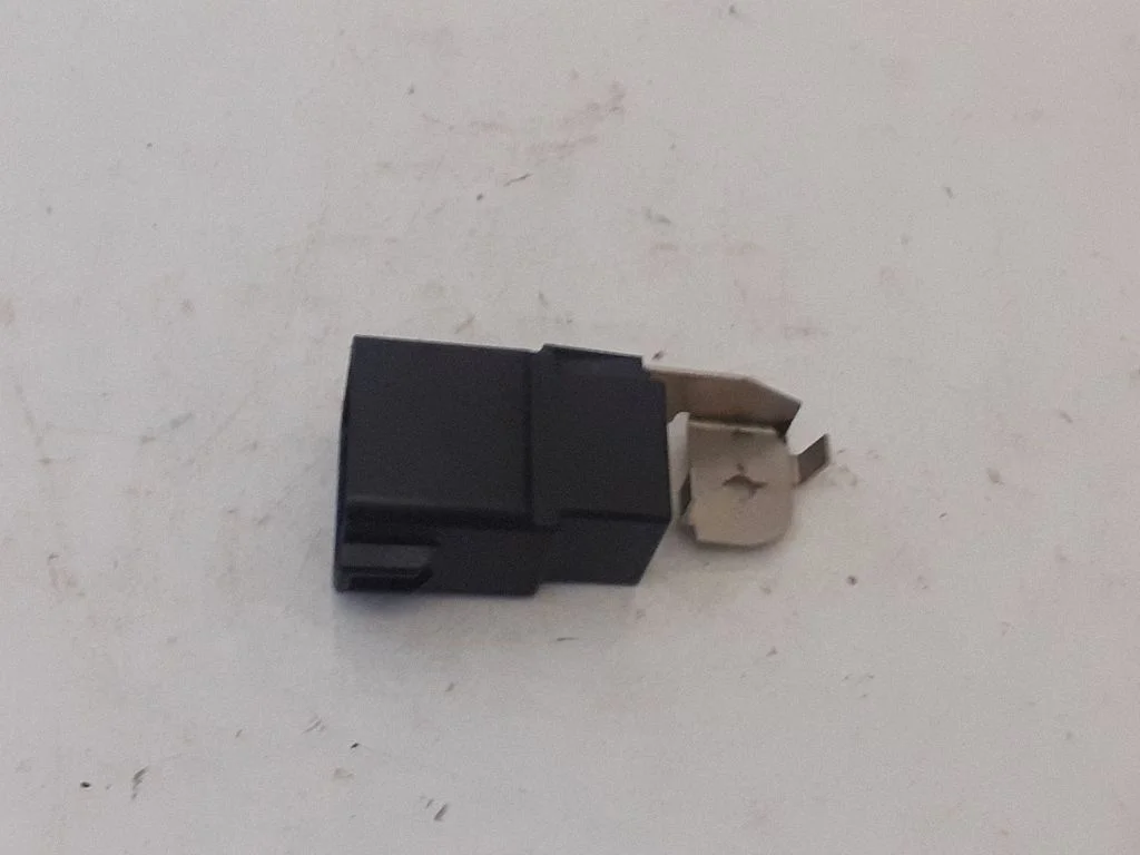 Eelsüüteküünalde relee 60698861