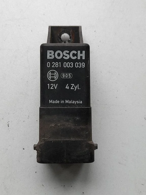 Glow plug pre-heat relay 0281003039