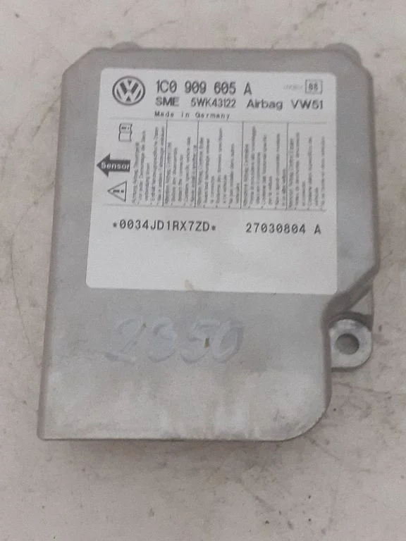 Turvapatjade juhtplokk – Volkswagen Transporter - Caravelle T5 (2003-2015)