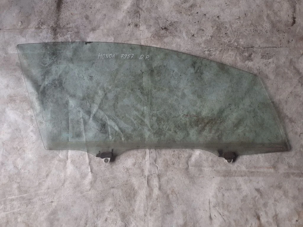 Esiukse põhiklaas (neljaukselise) JQAM213