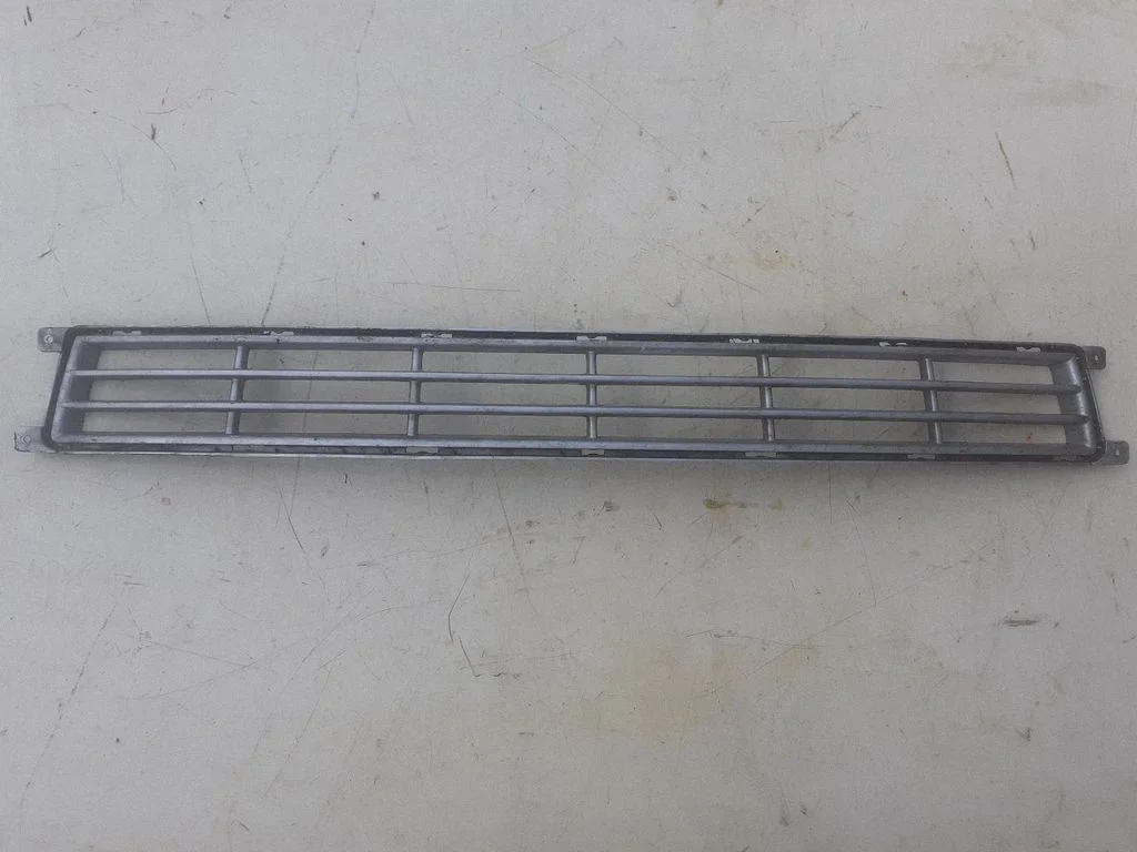 Atrapa przednia (grill) 865164D000