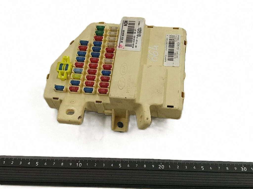 Drošinātāju bloks – KIA Carens II (2007-2012)