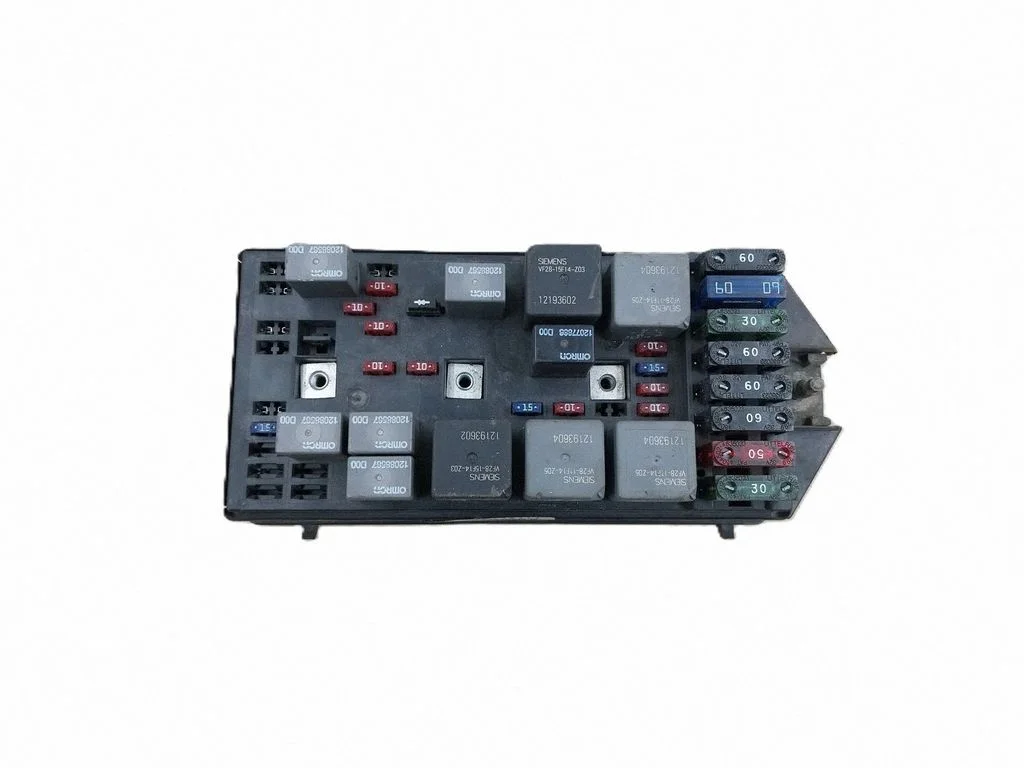 Fuse module – Opel Sintra (1996-1999)