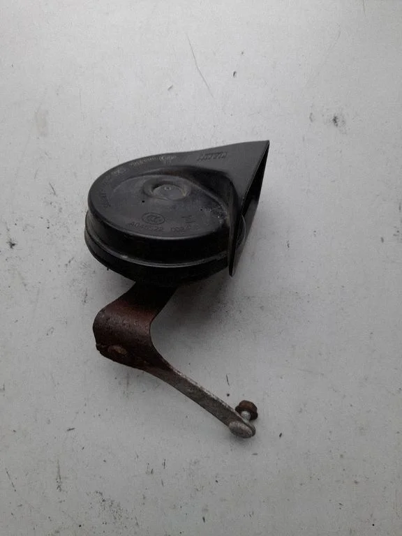 Horn signal A046522