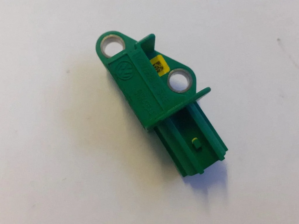 Drošības spilvenu trieciena sensors 1K0909606C