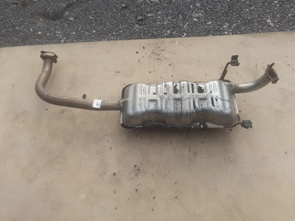 Rear muffler/silencer tail pipe – KIA Sorento (2002-2009)