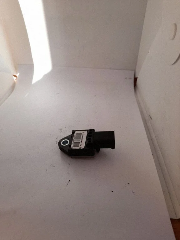 Airbag deployment crash/impact sensor – Mercedes-Benz A-Class W169 (2004-2012)