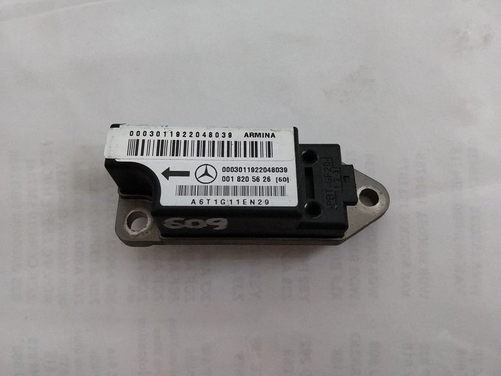 Drošības spilvenu trieciena sensors – Mercedes-Benz E klase W210 (1995-2002)