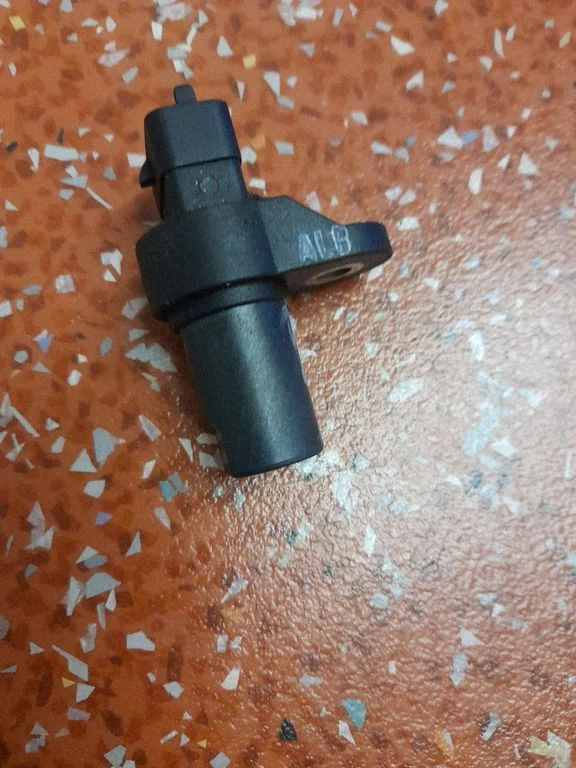 Crankshaft position sensor – KIA Sorento (2002-2009)