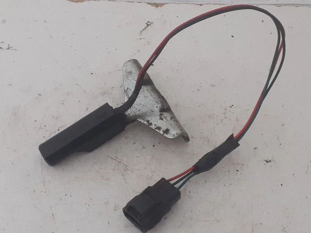 Crankshaft position sensor 47810