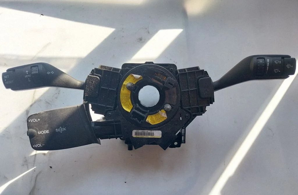 Suunatulede/tulede hoob 4M5T14A664AB