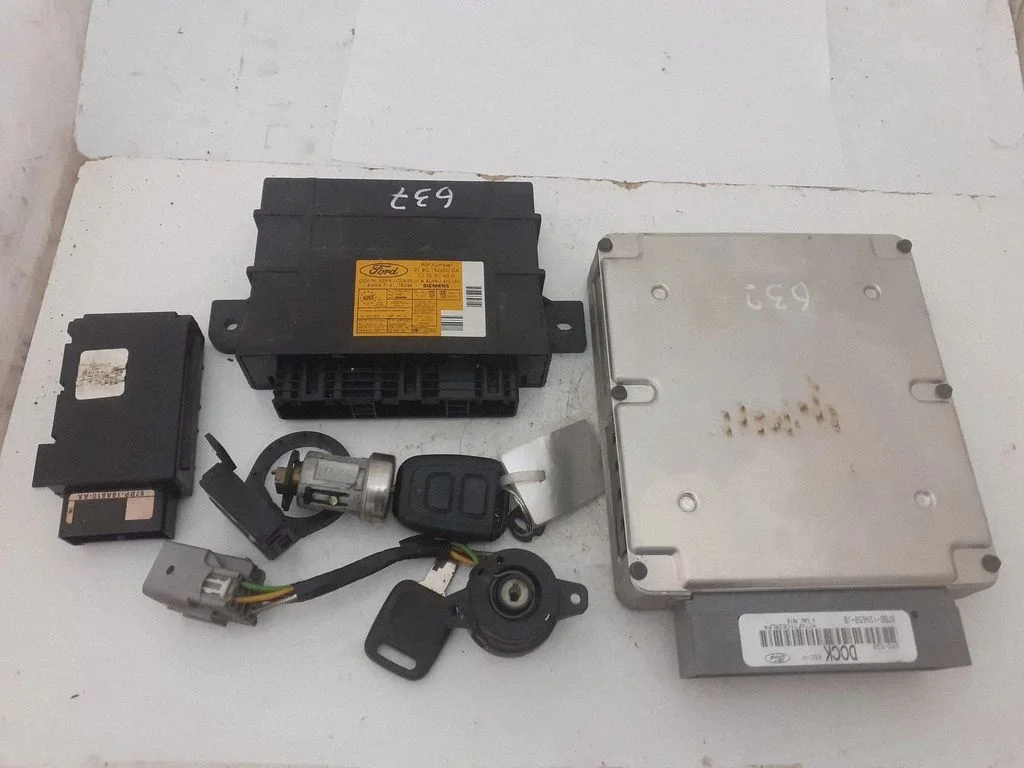 Engine ECU kit and lock set 97BB12A650JB