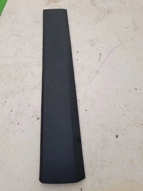 Moldings uz aizmugurējā spārna BK31V254A17AFV