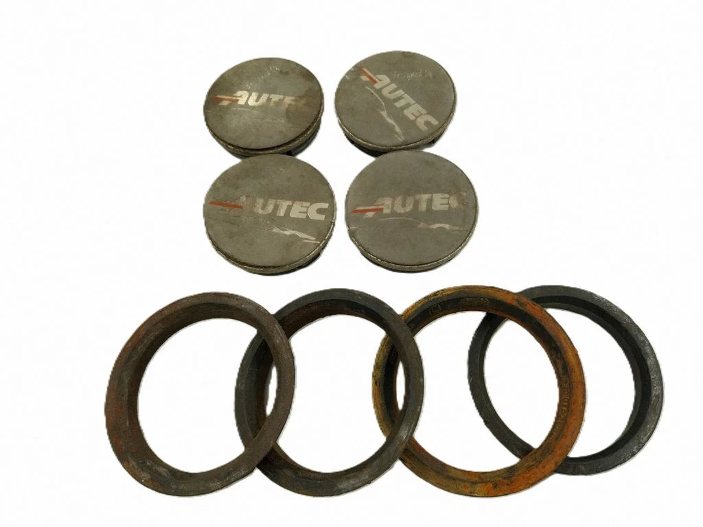 R20 wheel hub/cap/trim