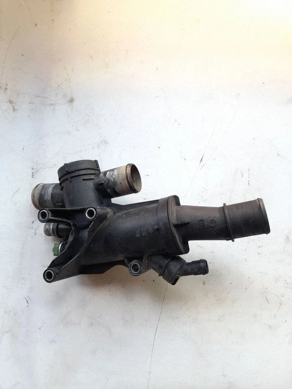Thermostat housing – Ford Focus C-MAX (2003-2010)