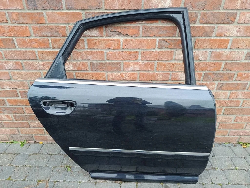 Rear door 4E0833420J