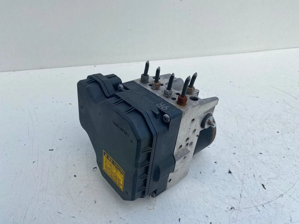 Pompa ABS – Lexus IS 220D-250-350 (2006-2013)