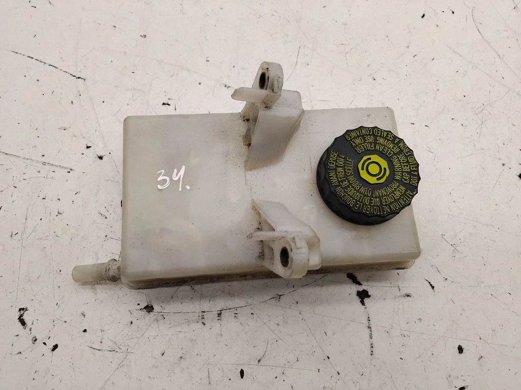Brake fluid reservoir – Citroen Berlingo (2008-2018)