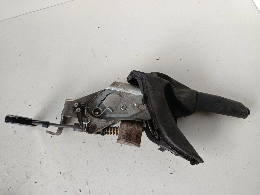 Dźwignia hamulca ręcznego – BMW Seria 3 E90 E91 (2005-2012)