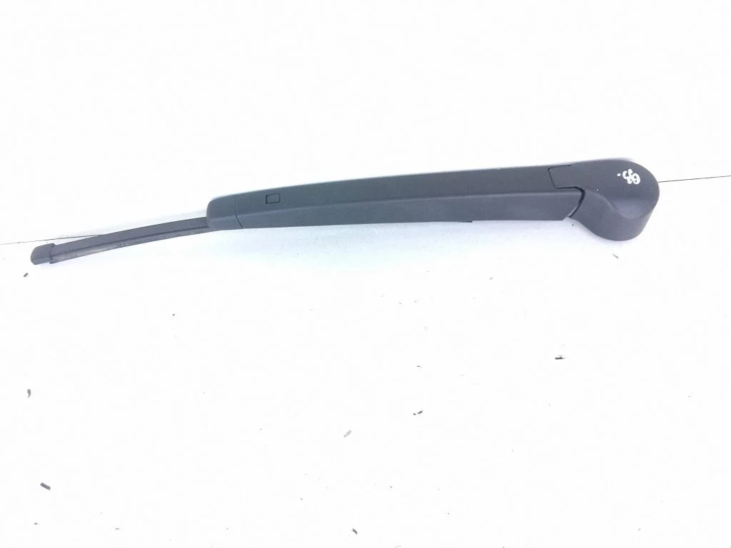Rear wiper blade arm – Volkswagen Polo V 6R (2009-2017)