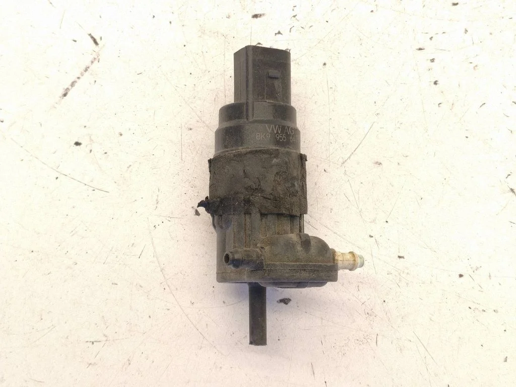 Klaasipesuvedeliku pump (klaaside) 8K9955647
