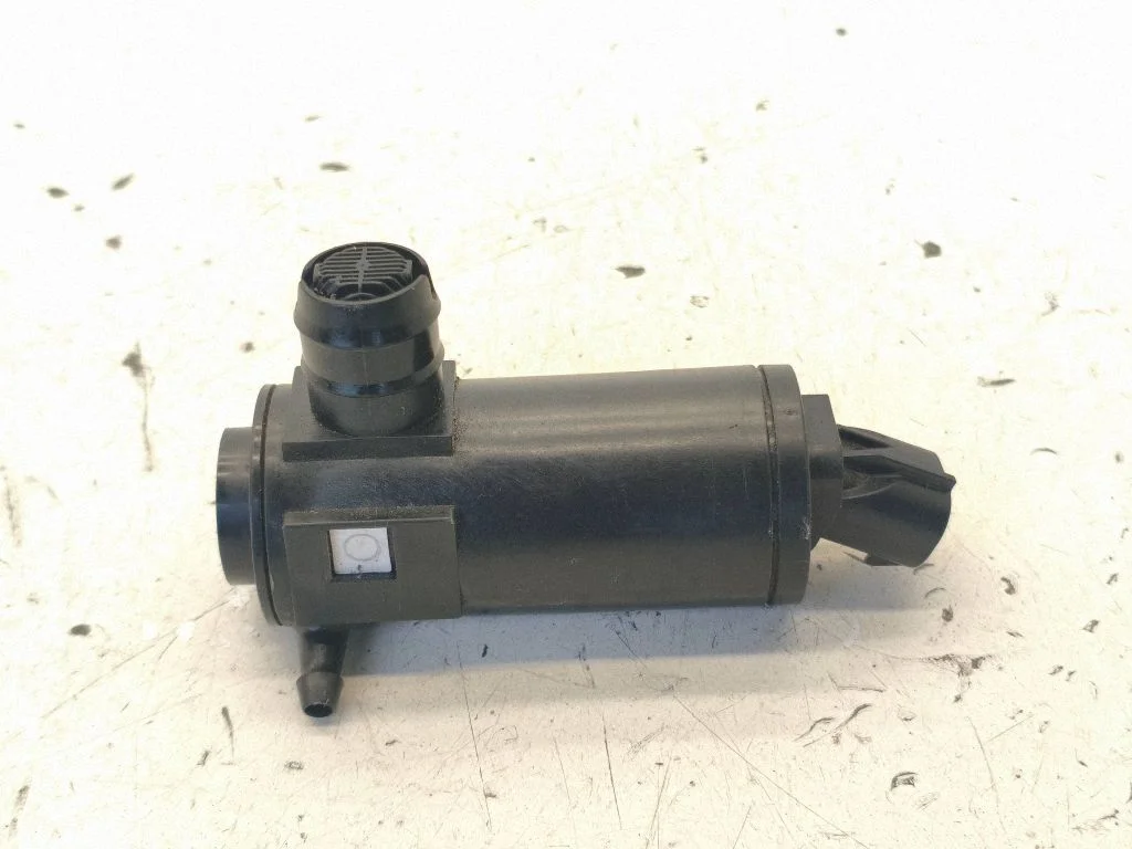 Windscreen/windshield washer pump – KIA Stinger (2016-)