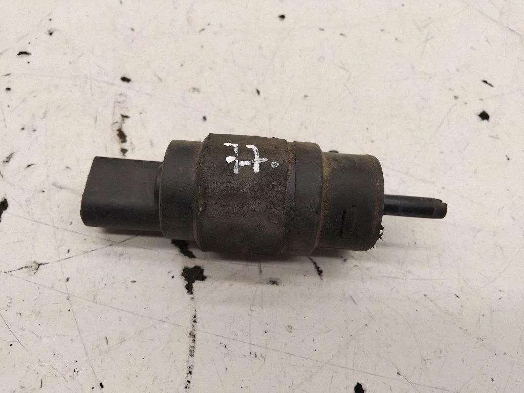 Klaasipesuvedeliku pump (klaaside) 8K5955647