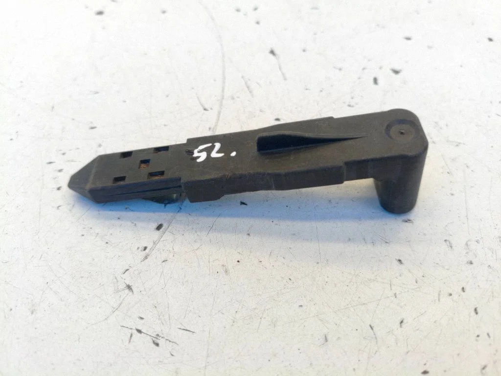 Esitule kinnitusklamber – Volvo XC60 (2009-2013)