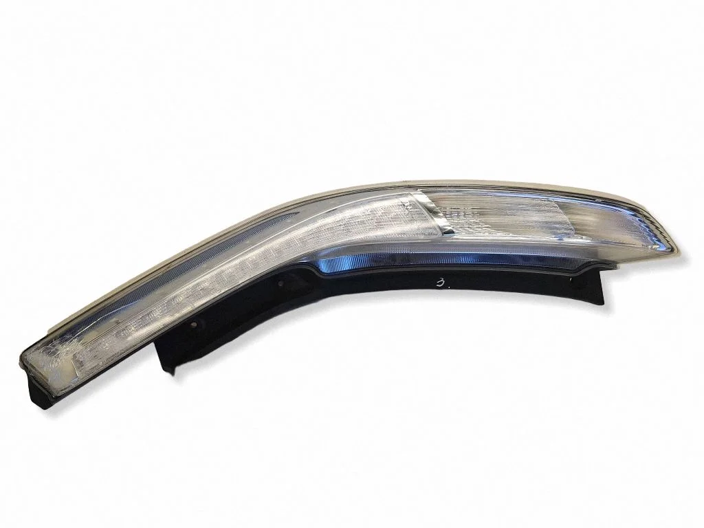 Rear/tail lights 265503NLX