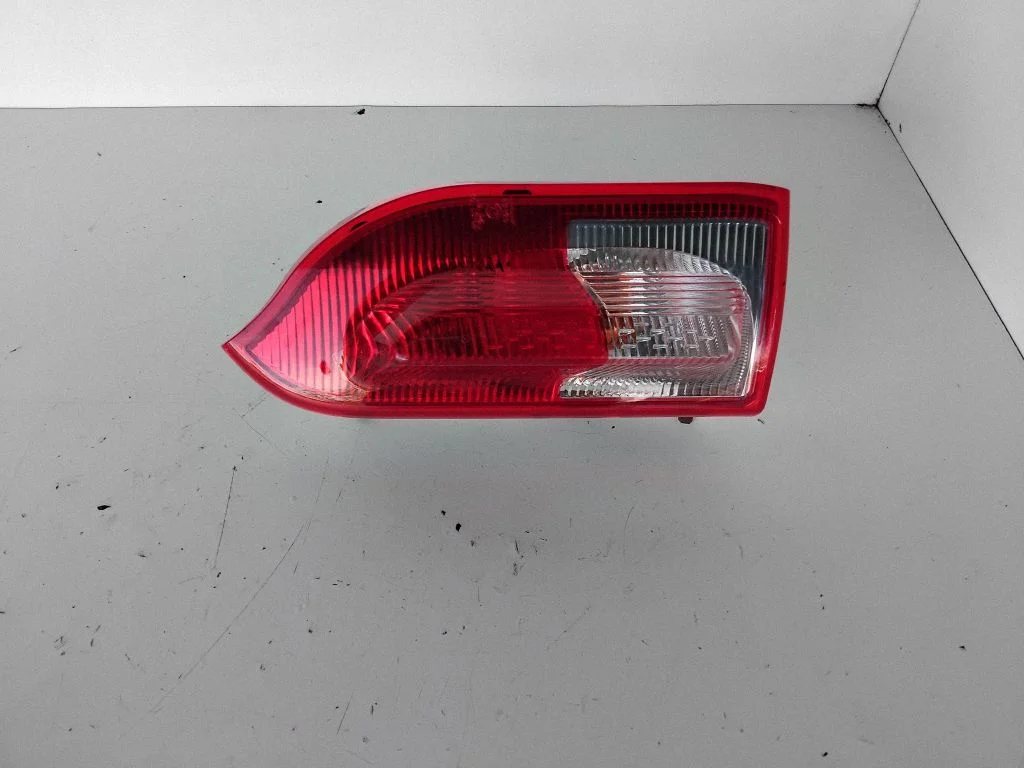 Tagatuli keres – Opel Insignia A (2008-2017)