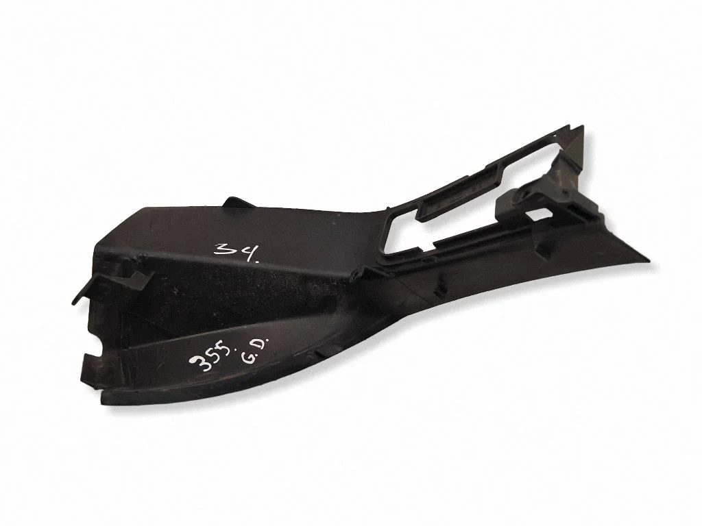 Rear/tail light trim molding 90006569