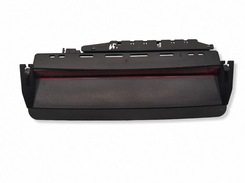 Papildu stopgaismas lukturis – Volkswagen Passat CC (2008-2016)