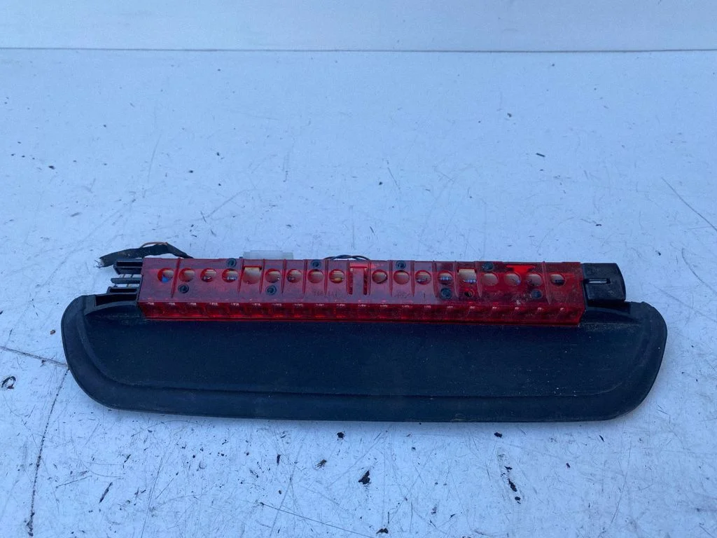 Papildu stopgaismas lukturis 7145519