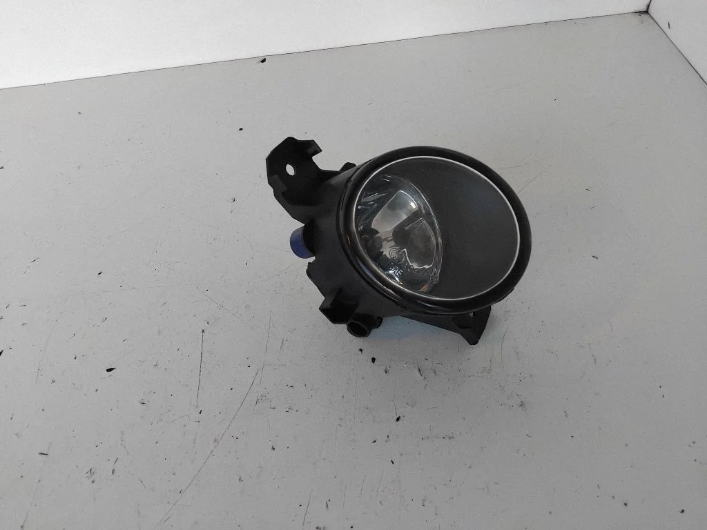Front fog light – Nissan X-Trail T30 (2001-2007)