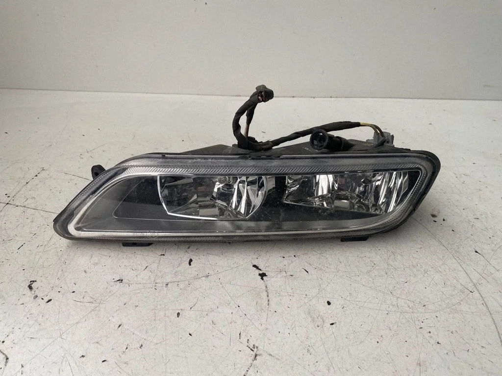 Front fog light 17453900